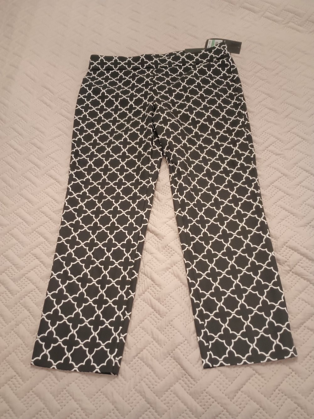 Nine West Black & White Geometric Print Casual Cropped Pants 8
